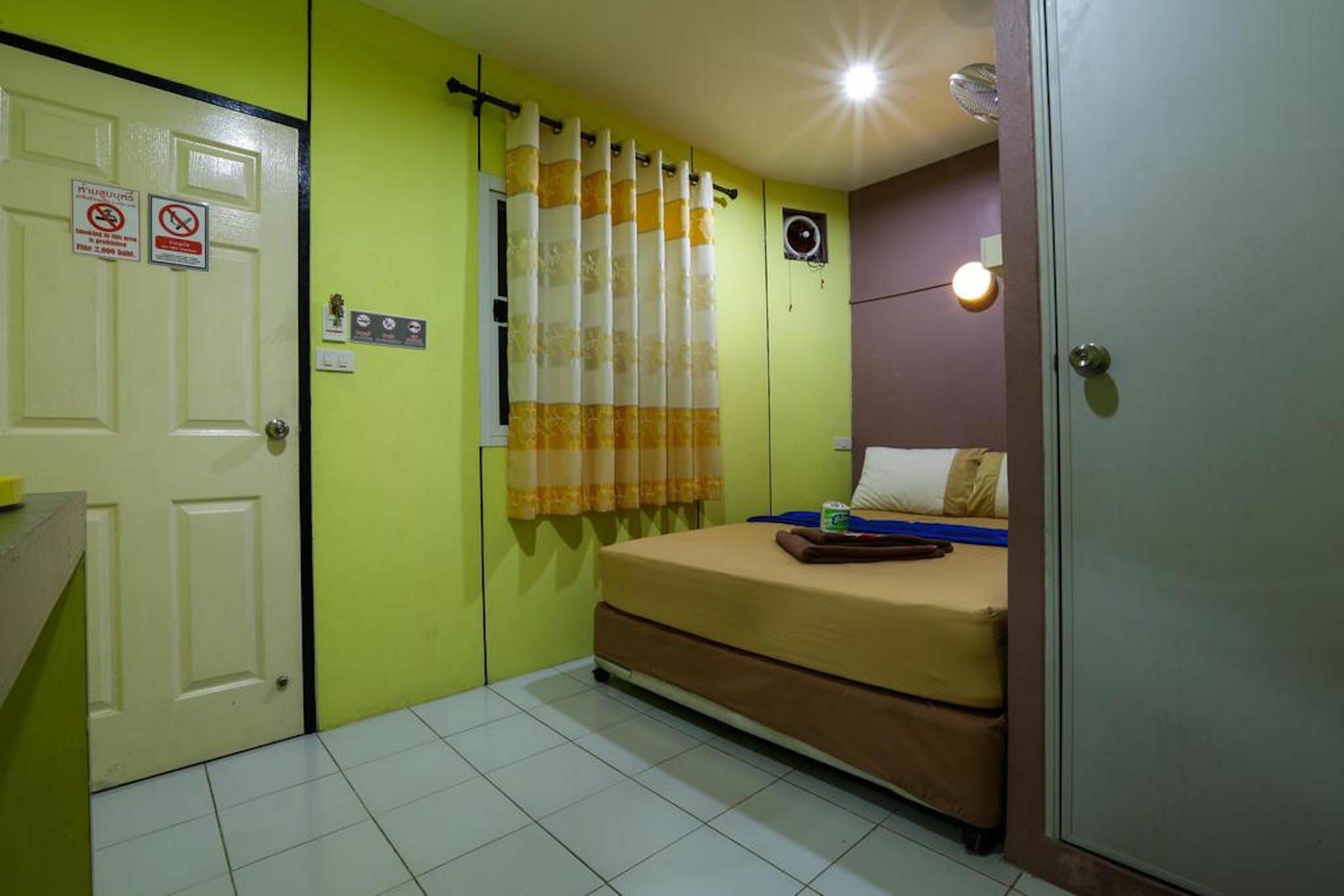 Mania Guesthouse Ko Tao Bagian luar foto